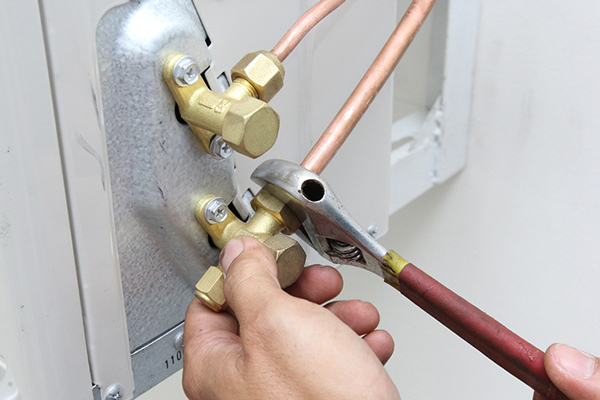 Cách khắc phục ống đồng điều hòa bị gập