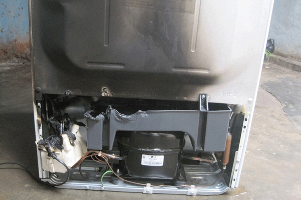 Tủ lạnh bị ngập nước có sao không