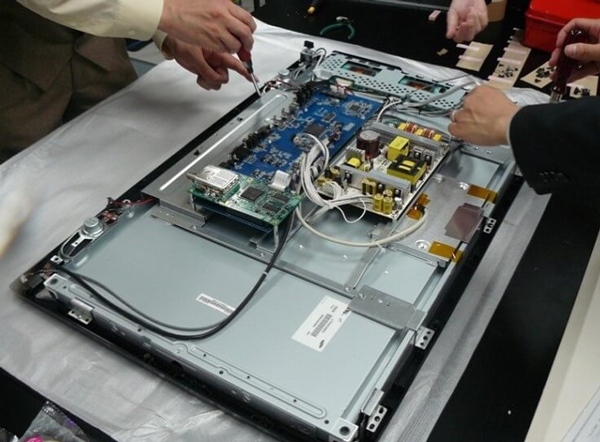 Tivi bị sét đánh có sửa được nữa không